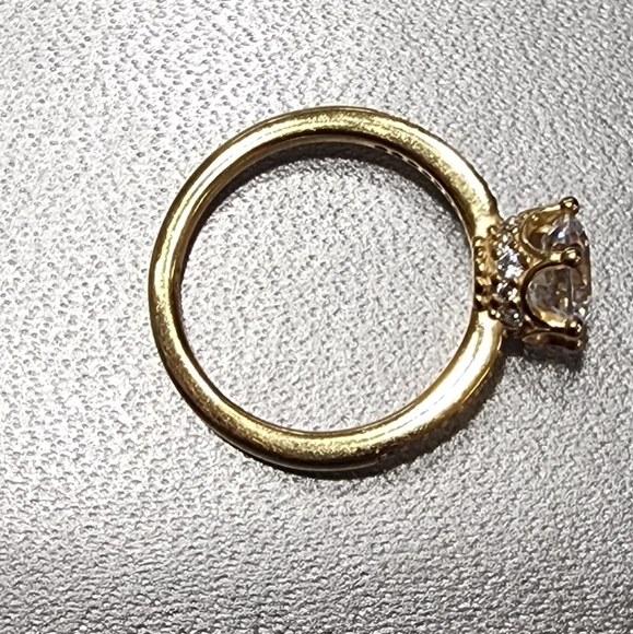 Pandora Clear Sparkling Crown Solitaire Ring - Picture 4 of 12